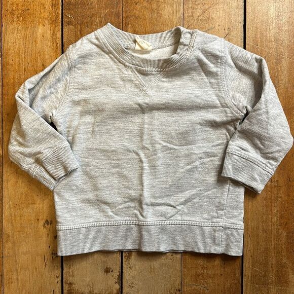 H&M Sweatshirt size 6 to 9 months Gray Crewneck Pullover Cotton Unisex - Picture 2 of 4